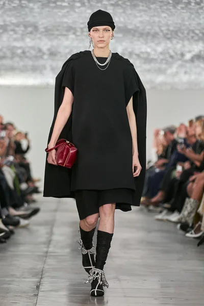 Look 69